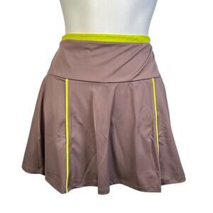 Lanston Sport Skort with Pockets Size Medium Gray/Yellow Short New With Tags